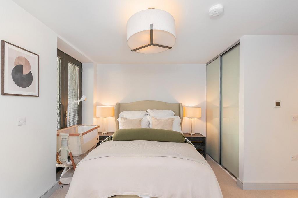 0 F1 HRE - Bedroom B.jpg