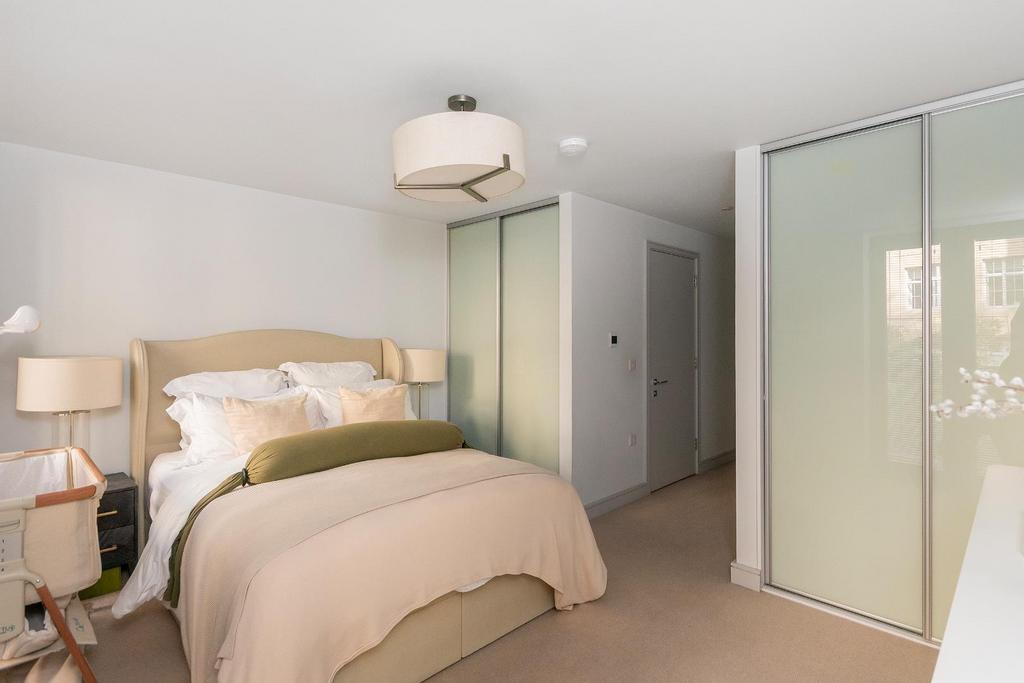 0 F1 HRE - Bedroom F.jpg