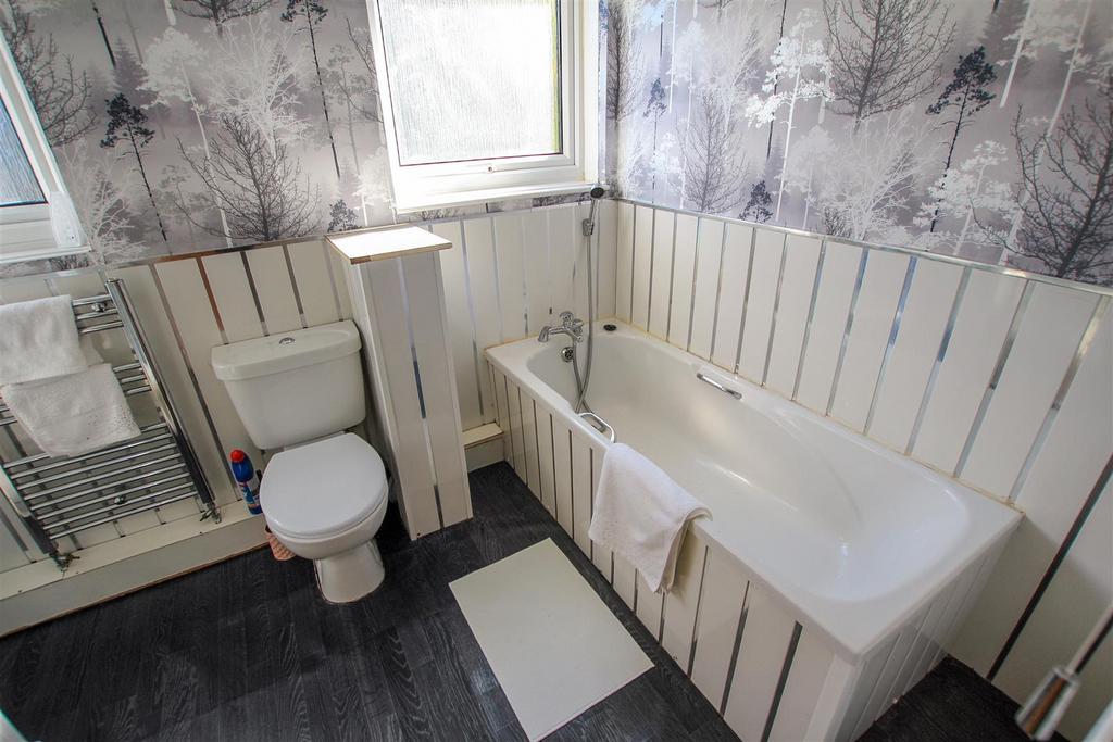 Bathroom (1).jpg