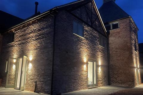 4 bedroom barn conversion for sale, The Old Oast House, Burford