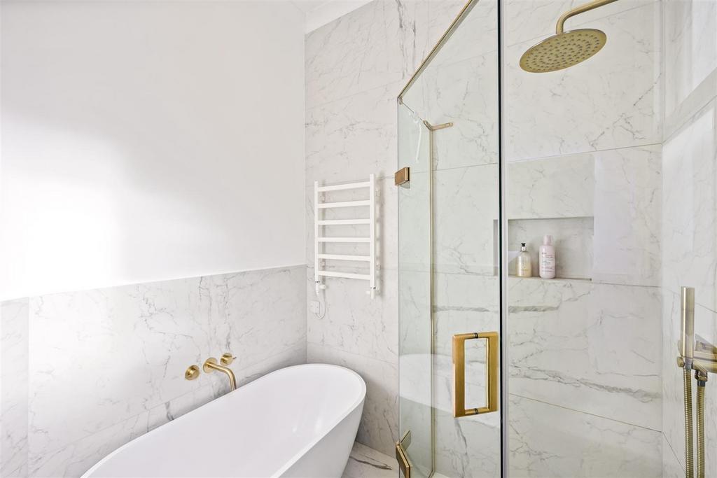 Family Bath/Shower Room