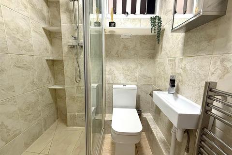 undefined, Avalon Close, Enfield