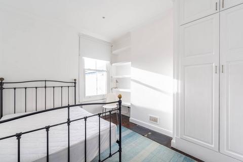 3 bedroom flat to rent, Purves Road, Kensal Green, London, NW10