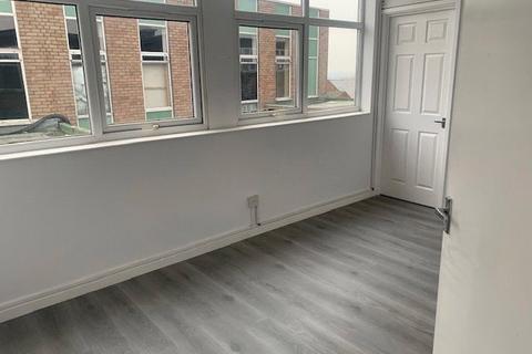 1 bedroom flat to rent, King Street, Warwickshire CV12