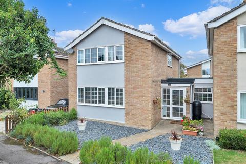 undefined, Flambards Close, Royston SG8