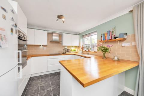 undefined, Flambards Close, Royston SG8