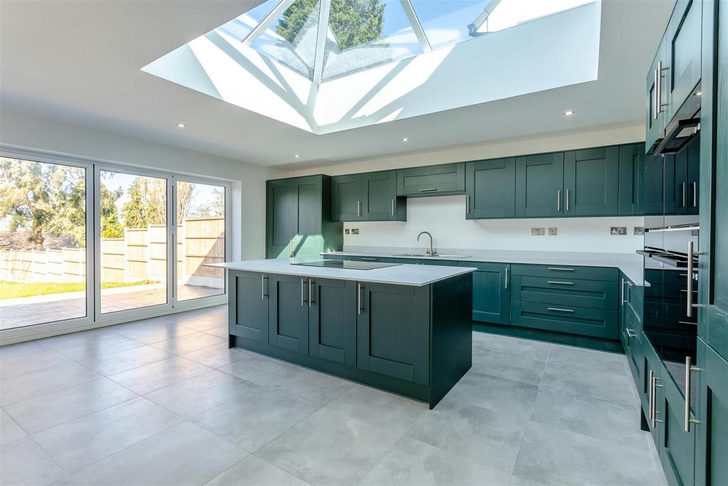 Dining kitchen