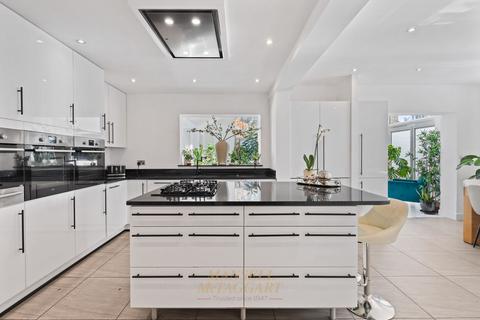 undefined, Hartfield Road, Forest Row RH18