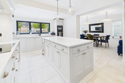 5 bedroom detached house for sale, Western Abergavenny, NP7