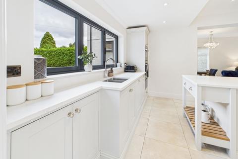 5 bedroom detached house for sale, Western Abergavenny, NP7