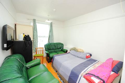 undefined, Victoria Road, Ruislip, HA4