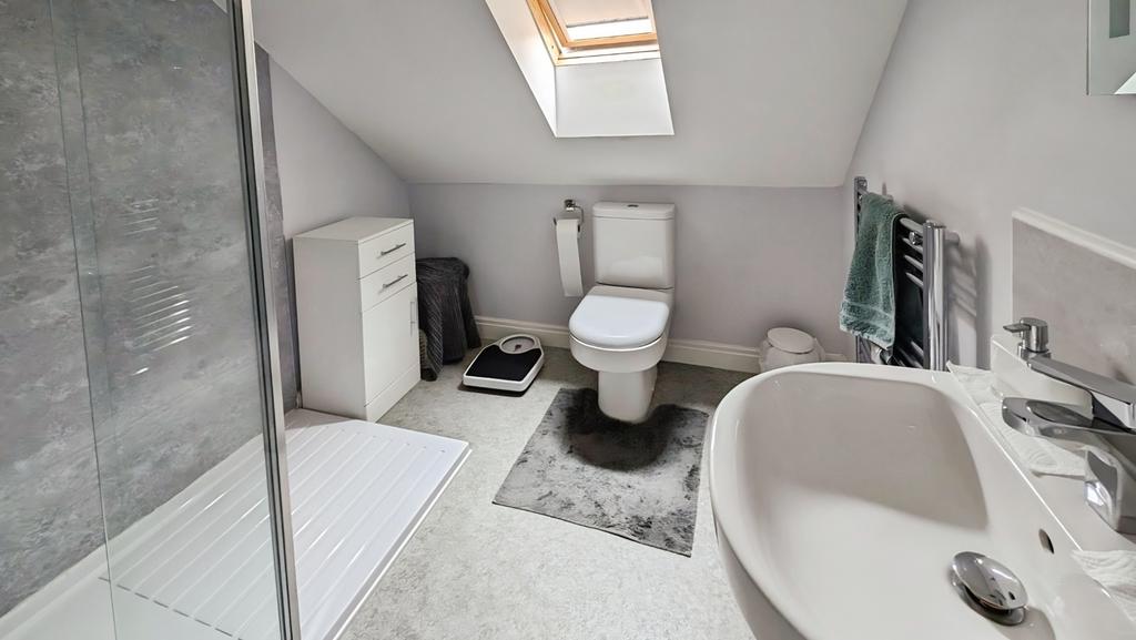 Pbox-bathroom-343444.jpg