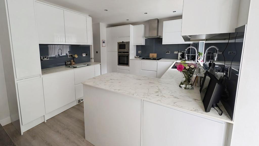 Pbox-kitchen-343444.jpg