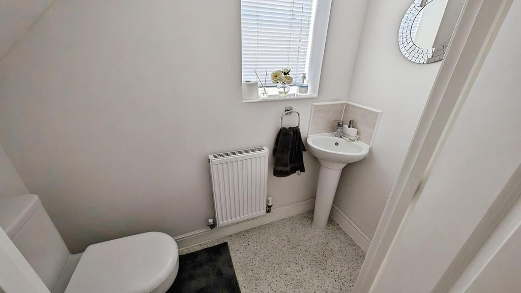 Pbox-bathroom-343444.jpg