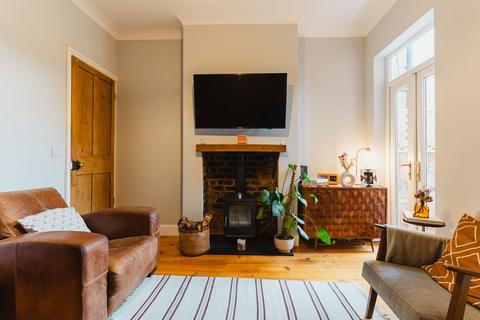 2 bedroom terraced house for sale, Francis Street, Stoneygate, LE2