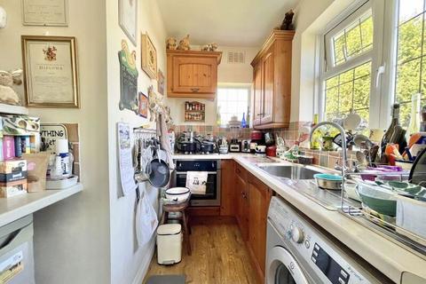 2 bedroom maisonette for sale, Albany Crescent, Claygate, Esher, Surrey, KT10 0PF