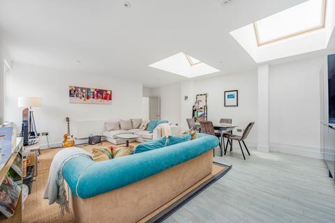2 bedroom flat to rent, Munster Road, Munster Village, London, SW6