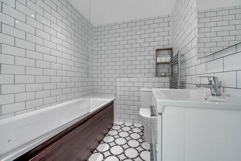 2 bedroom flat to rent, Munster Road, Munster Village, London, SW6