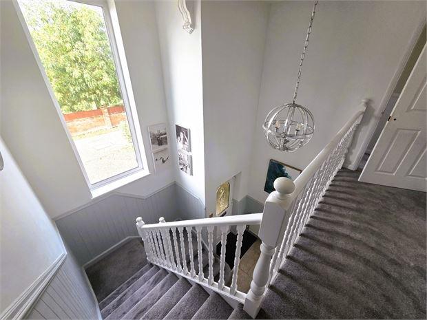 Galleried landing