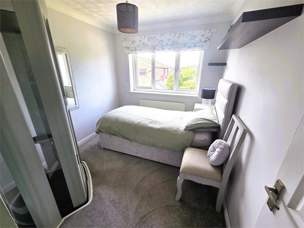 Dressing room/Bedroom 6