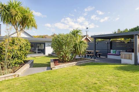 3 bedroom detached bungalow for sale, Regis Avenue, Beeston Regis, NR26