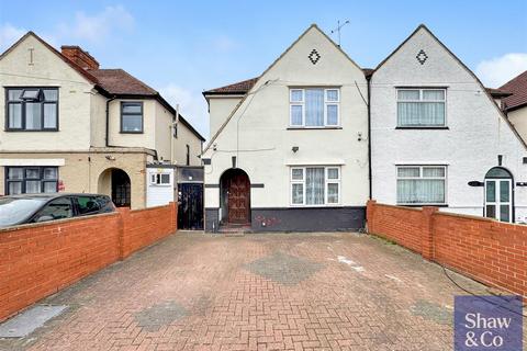 3 bedroom semi-detached house for sale, Chatsworth Crescent, Hounslow TW3
