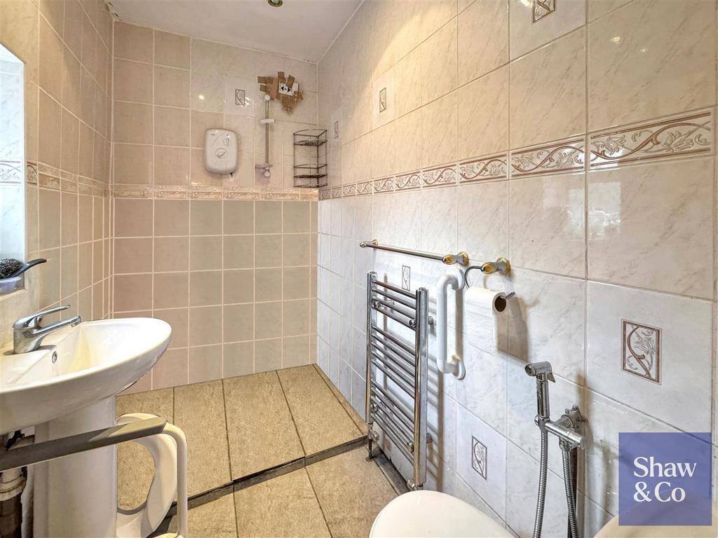 Shower Room.jpeg