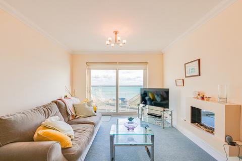 2 bedroom flat for sale, Shorefield Road, Westcliff-on-sea, SS0