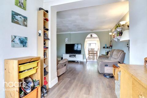 undefined, Battleswick, Basildon