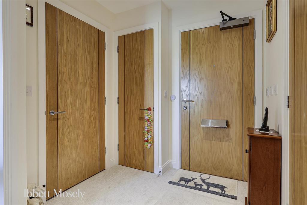 16 Entrance Hall.JPG