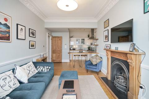 30/7 Bath Street, Edinburgh, EH15 1HD
