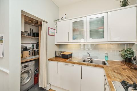 30/7 Bath Street, Edinburgh, EH15 1HD