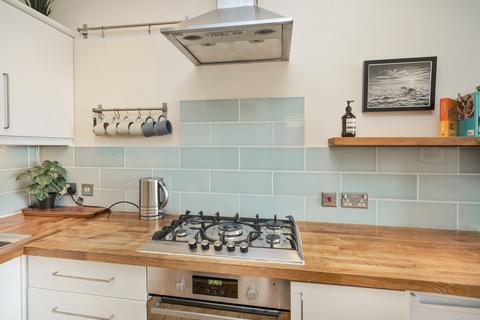 30/7 Bath Street, Edinburgh, EH15 1HD