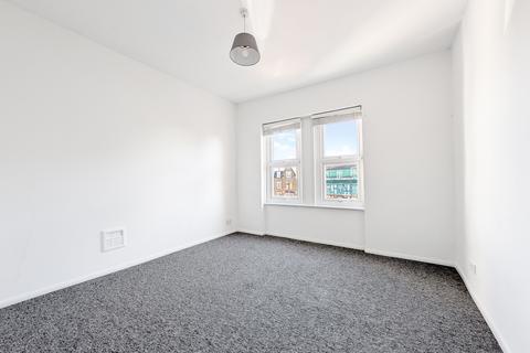3 bedroom flat to rent, Devonshire Road, London, SE23