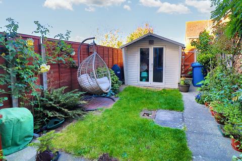 2 bedroom terraced house for sale, Lambert Close, Hadleigh, IP7