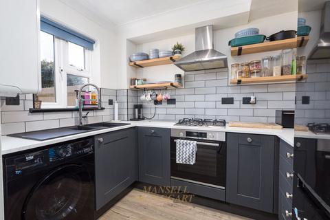 2 bedroom terraced house for sale, Thistle Way, Horley RH6