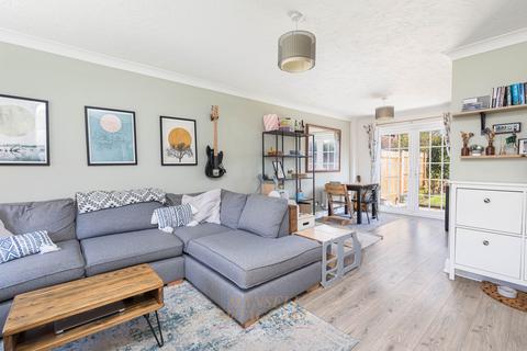 2 bedroom terraced house for sale, Thistle Way, Horley RH6
