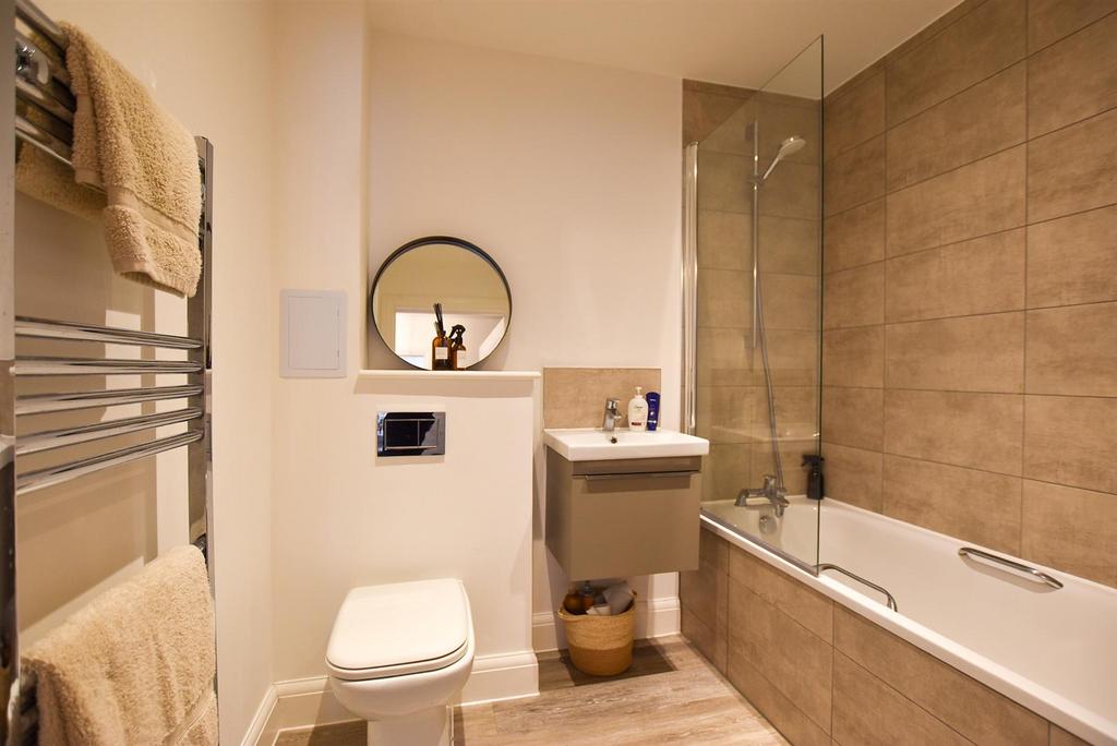 Bathroom.jpg