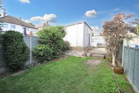25 Ray Lodge Road, Woodford Green, IG8 7NX
