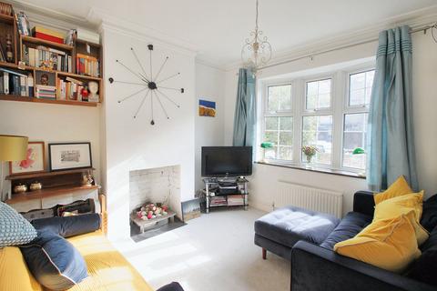 25 Ray Lodge Road, Woodford Green, IG8 7NX