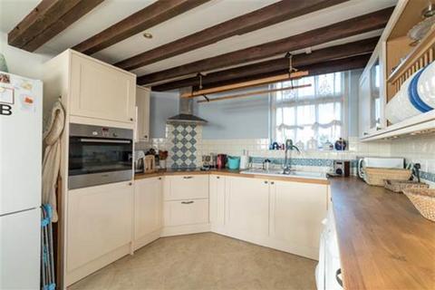 2 bedroom terraced house to rent, Mentmore Court Howell Hill Close, Mentmore, Leighton Buzzard