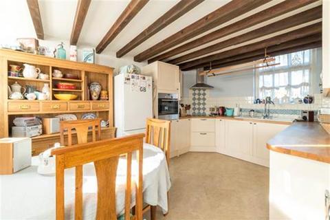 2 bedroom terraced house to rent, Mentmore Court Howell Hill Close, Mentmore, Leighton Buzzard