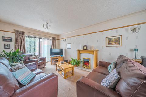 3 bedroom semi-detached house for sale, Armley Grange Oval, Leeds, West Yorkshire, LS12