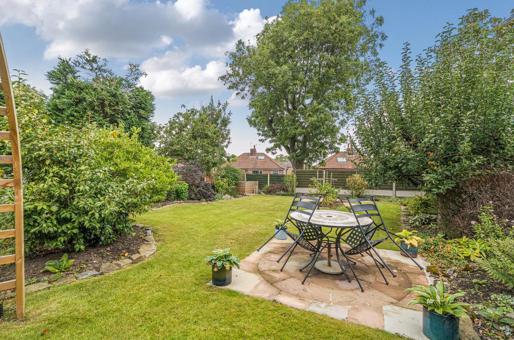 1347848-5-68b98d8...