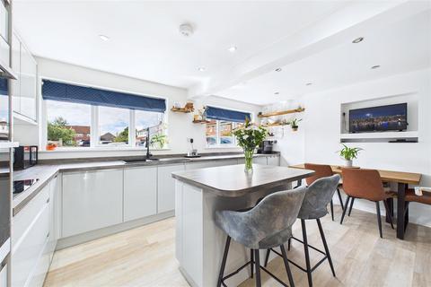 undefined, Popular location close to amenities in Clevedon