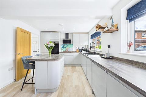 undefined, Popular location close to amenities in Clevedon