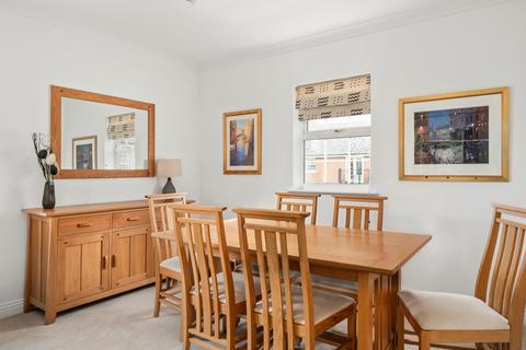 2 bedroom flat for sale, Old College Road, Newbury, RG14