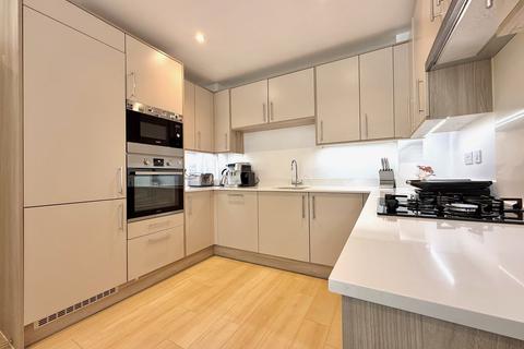 1 bedroom flat for sale, Woodford Road, Watford, WD17