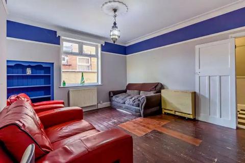 67 Chequer Road, Doncaster, DN1 2AN