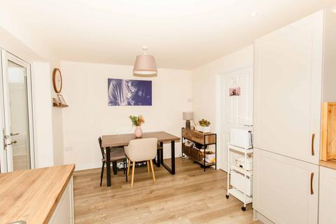 3 bedroom semi-detached house for sale, Phoenix Close, Mansfield, NG18